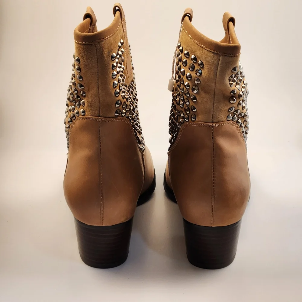 NWOT BeSparkle Leather Ankle Boots